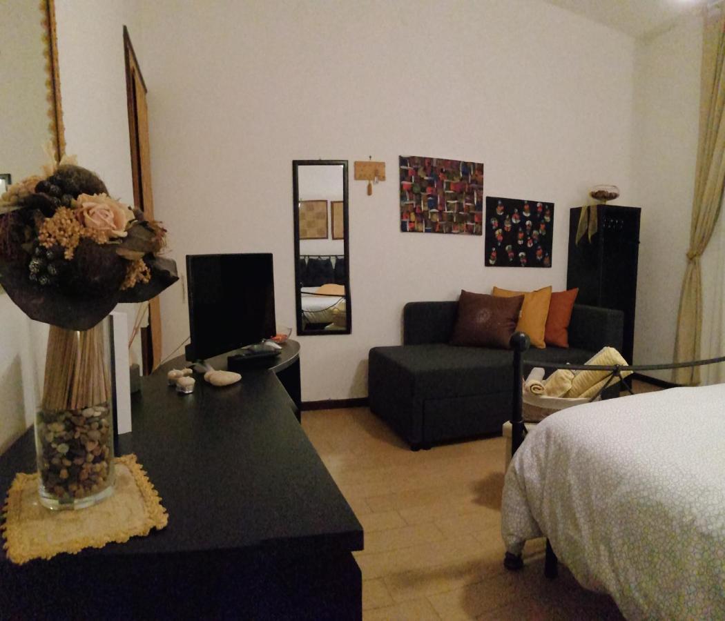 L'Approdo Del Re Apartment Caserta Ngoại thất bức ảnh